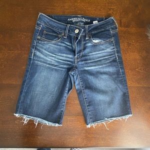 American Eagle Bermuda stretch shorts sz 6